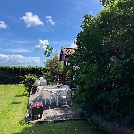 Akarpsvaegen Vacation Home トレレボリ エクステリア 写真