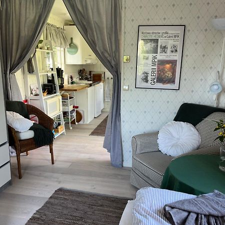 Akarpsvaegen Vacation Home トレレボリ エクステリア 写真
