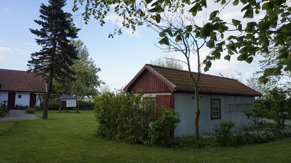 Akarpsvaegen Vacation Home トレレボリ エクステリア 写真