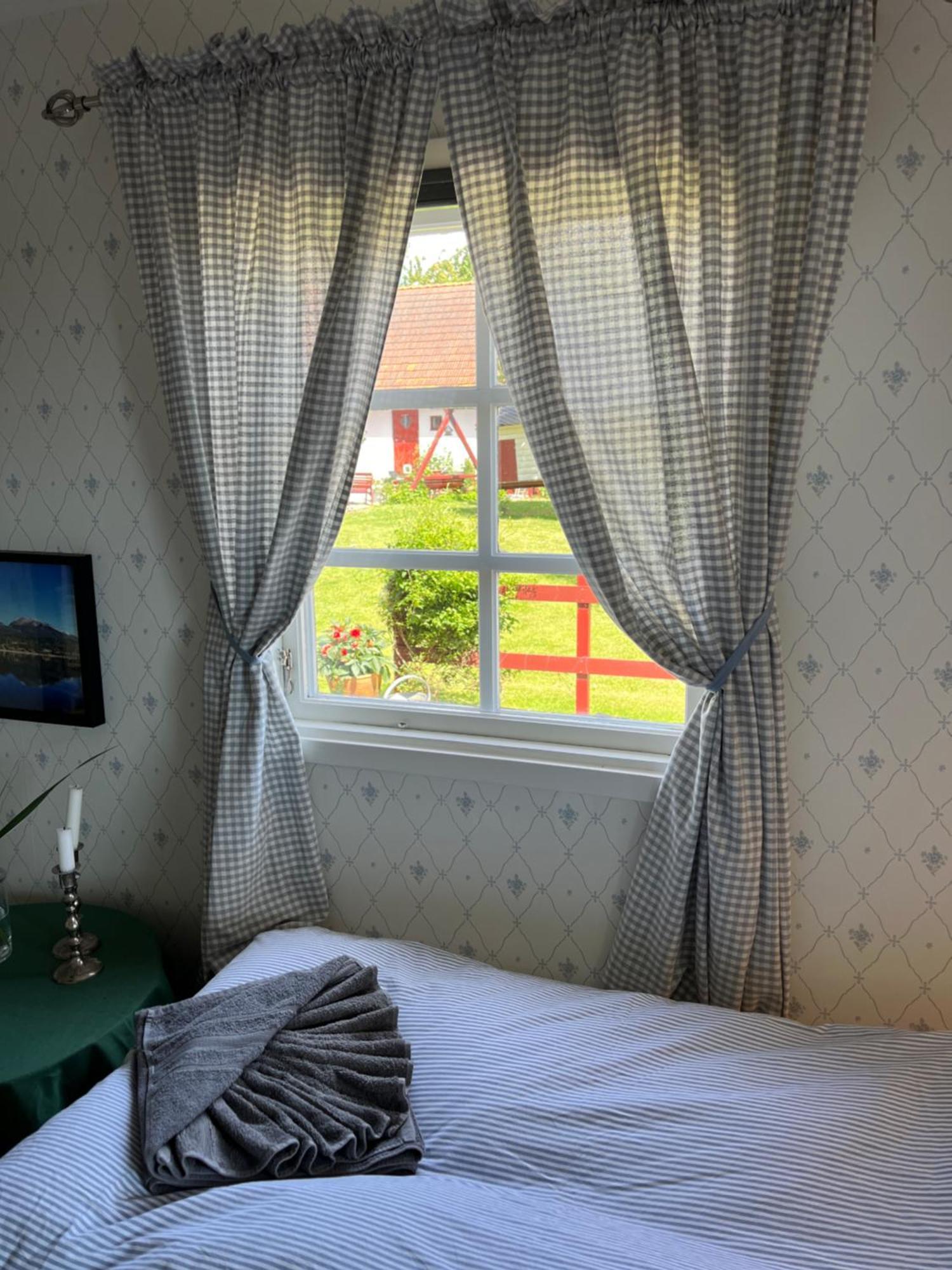 Akarpsvaegen Vacation Home トレレボリ エクステリア 写真